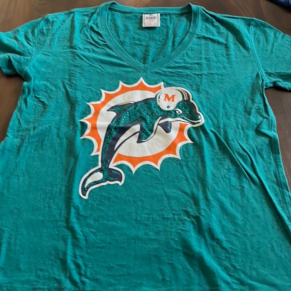Love Pink Dolphin T Shirt